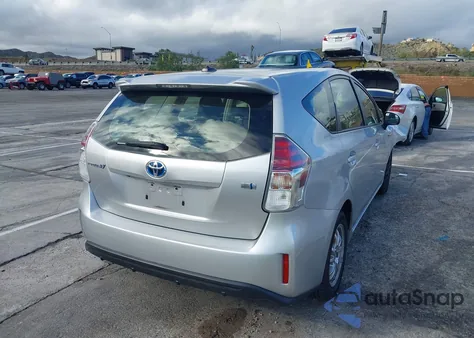 2015 Toyota Prius V Three z USA, uszkodzony, nr VIN JTDZN3EU9FJ022684